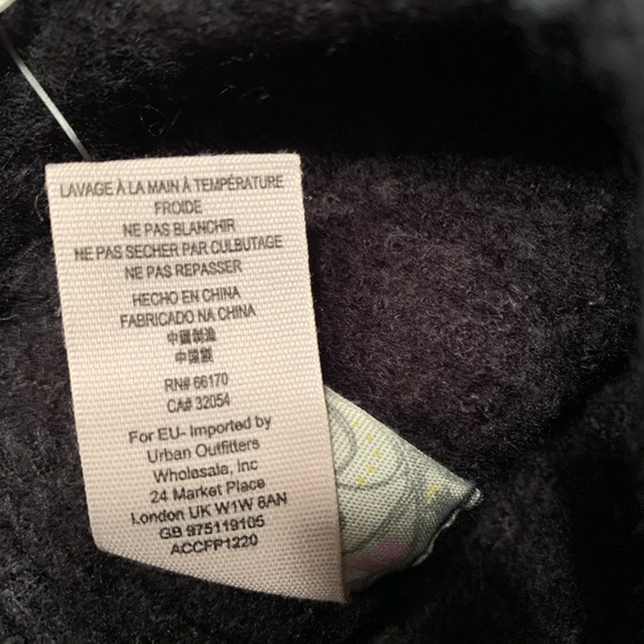 Free People Beanie - Picture 3 of 4